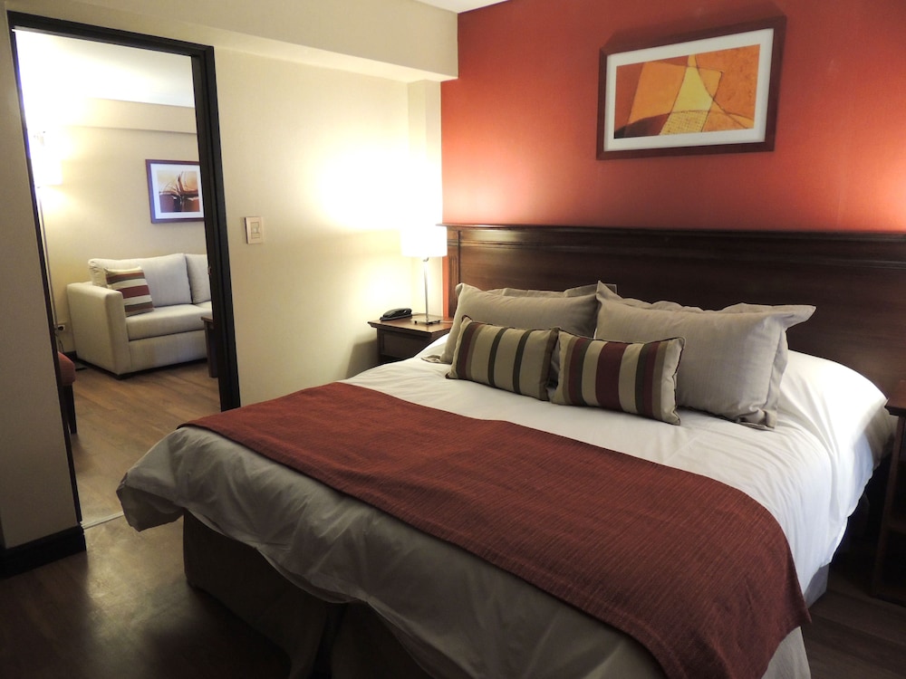 Premium Tower Suites San Luis 30/60