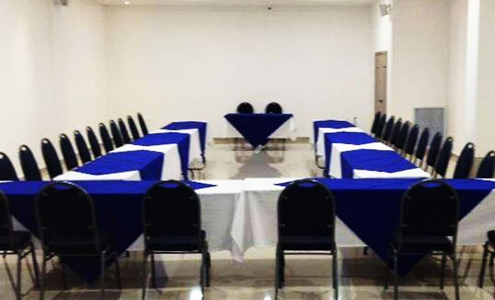 HOTEL OXFORD BARRANQUILLA 28/38