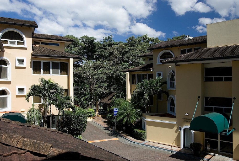 Aparthotel & Suites Villas Del Rio in San Rafael (San Jose) (San Jose)