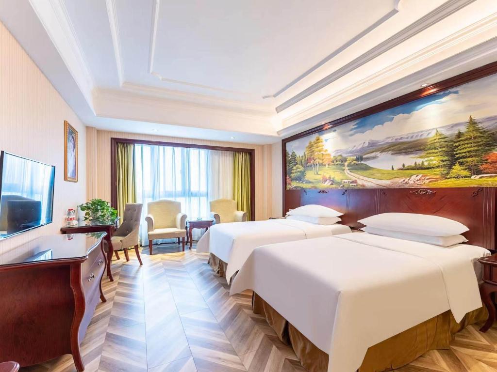 Vienna International Hotel (Shaoxing East Station Wanda) 21/38