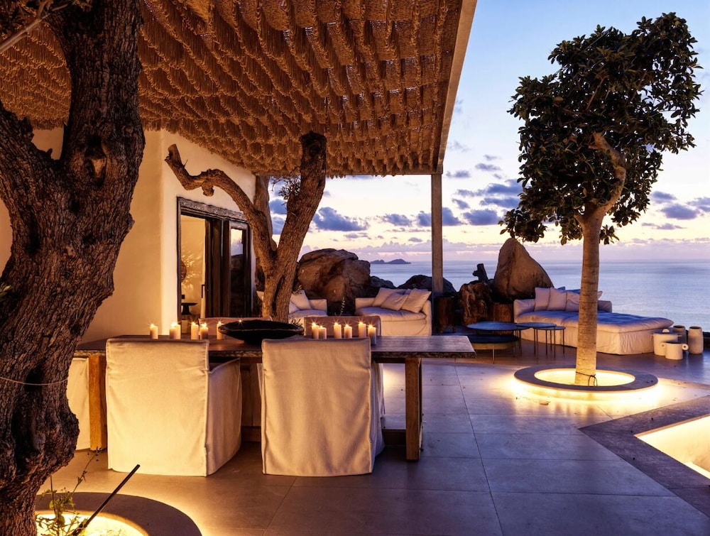 Myconian Panoptis Escape - Small Luxury Hotels of the World 26/50