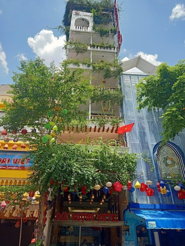 Duc Vuong Hotel 82/86