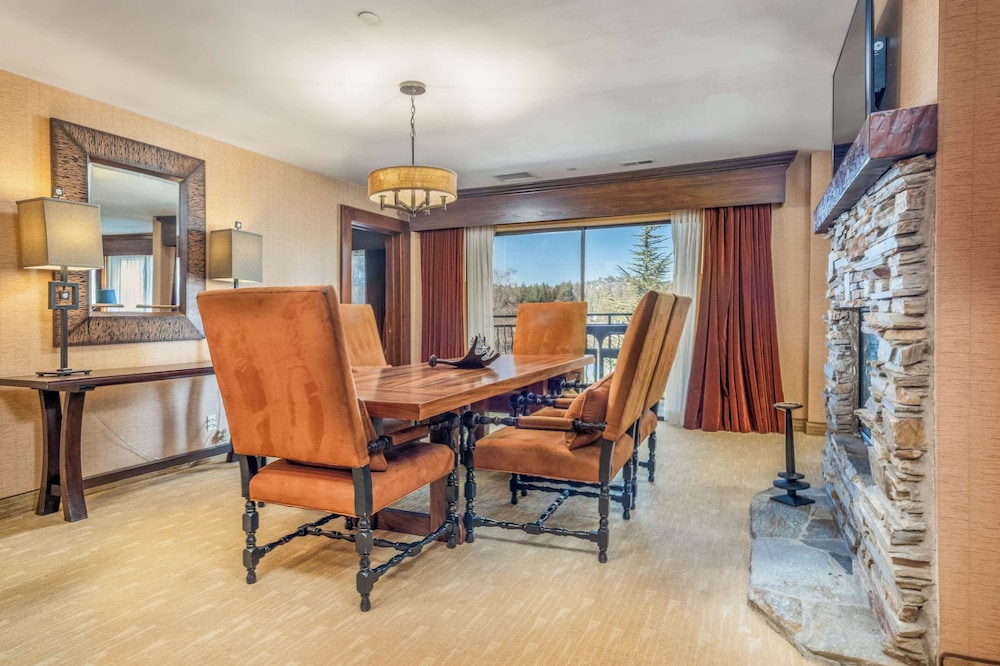 Lake Arrowhead Resort And Spa 38/49