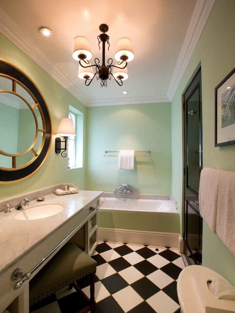 THE ROYAL LIVINGSTONE VICTORIA FALLS ZAMBIA HOTEL BY ANANTARA 50/50