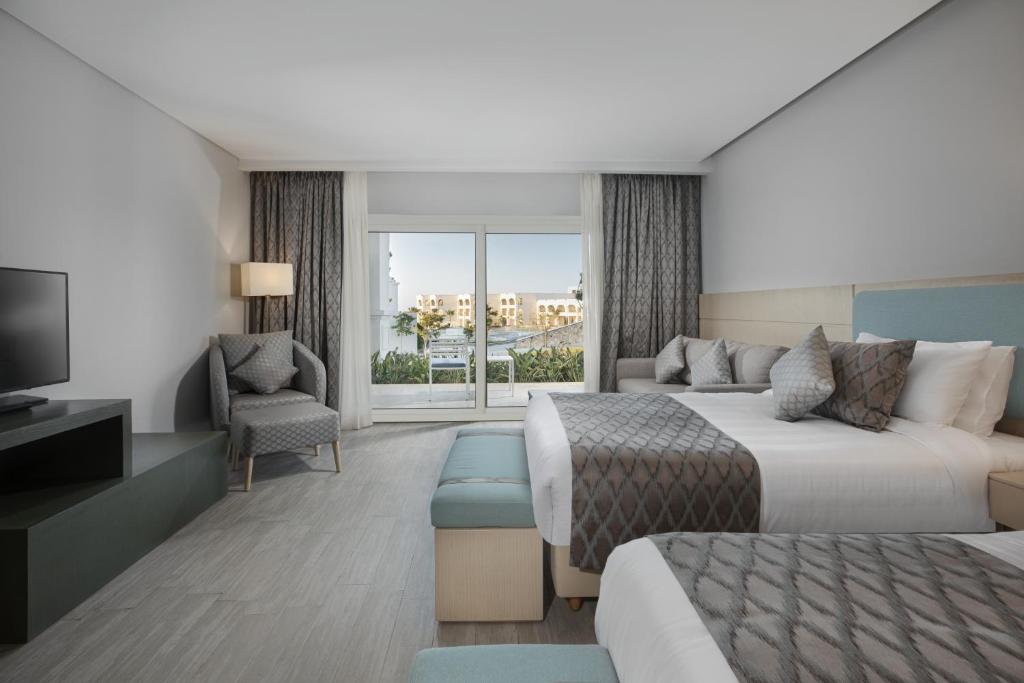 Pool, Deluxe, Double Bed، Cleopatra Sidi Heneish 2/4