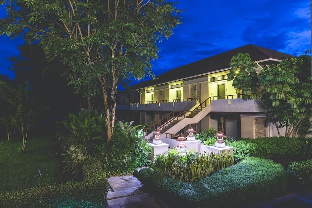 Leaves Valley Resort in NONG YA PLONG