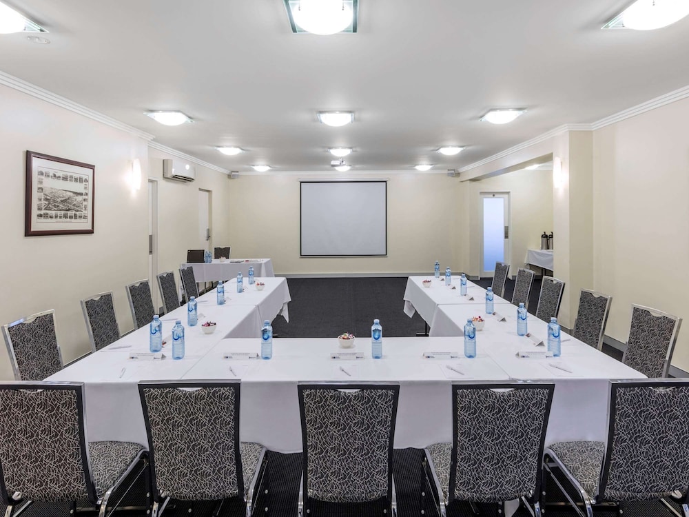 Mercure Wagga Wagga 38/50