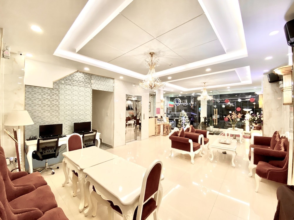 Tulip Hotel 2 52/66