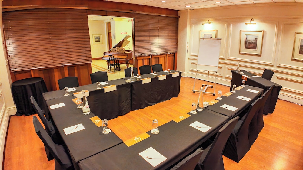 Bon Hotel Bloemfontein Central 55/60
