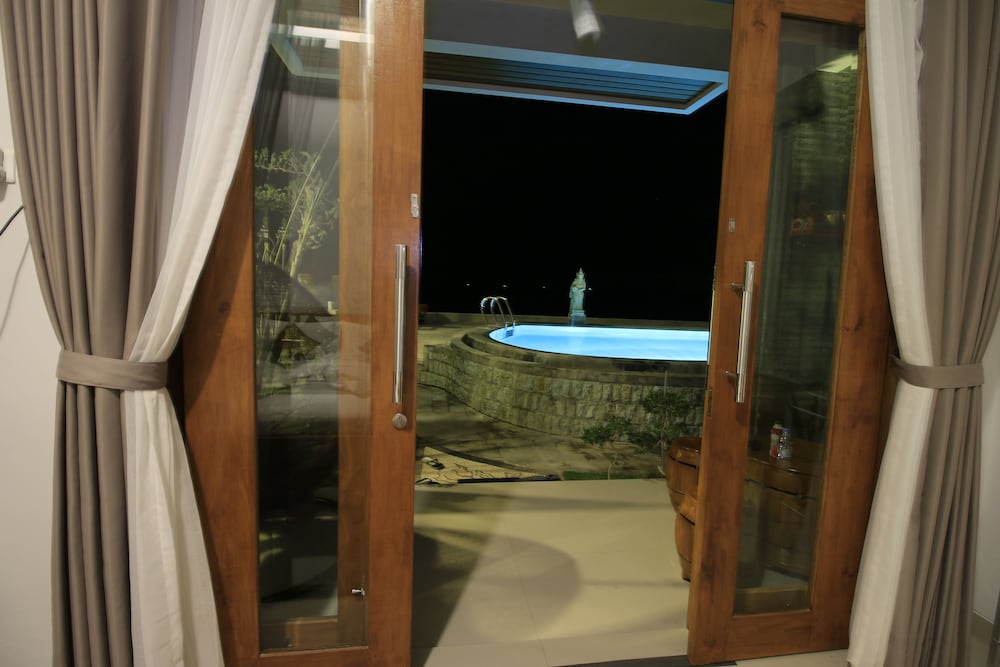 Green Beach Inn 21/22