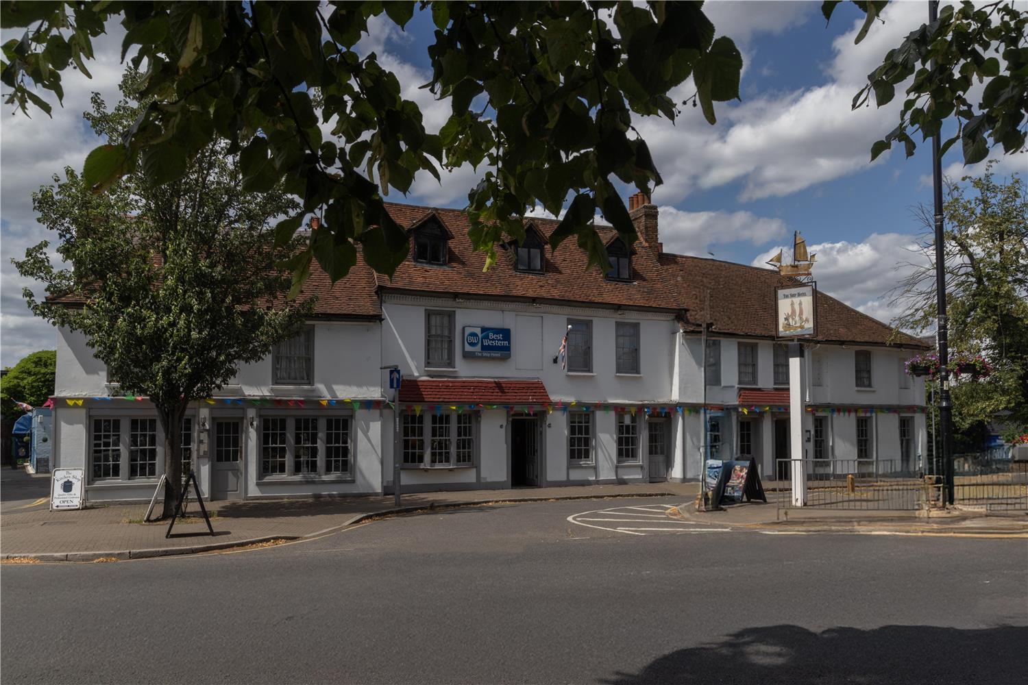 Best Western The Ship Hotel 55/56