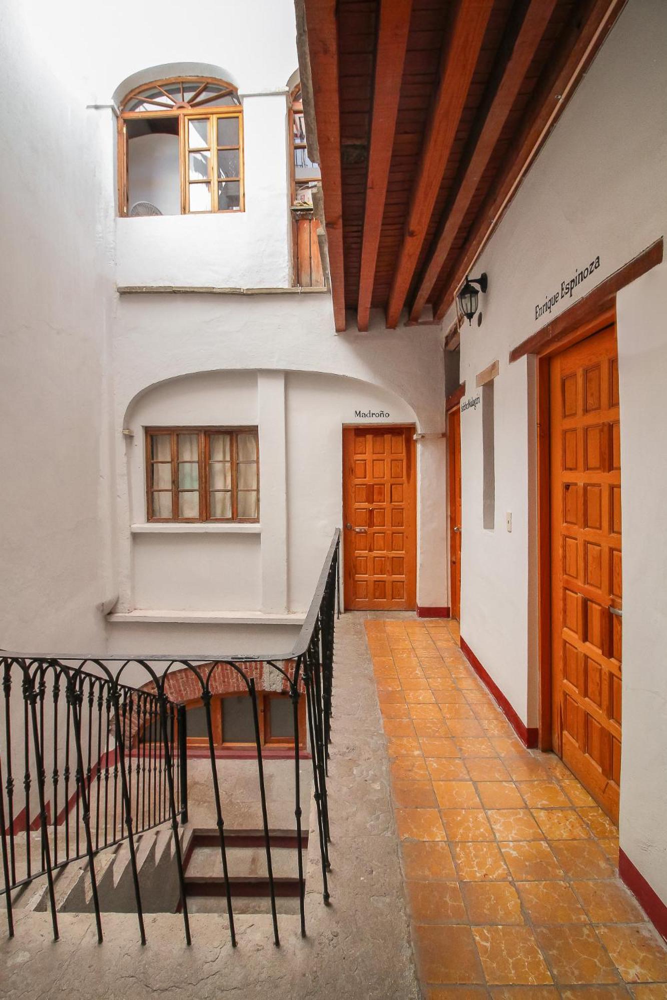 Hotel Meson Cuevano 36/50