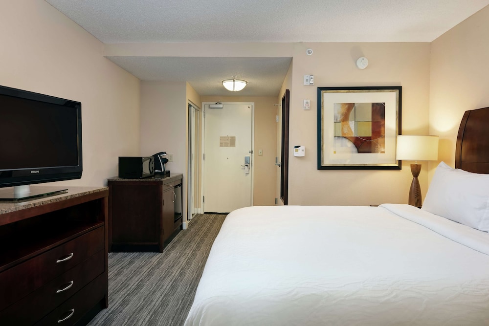ROOM, KING BED, ACCESSIBLE