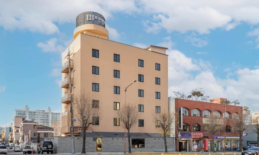1962 Business Hotel 5/50