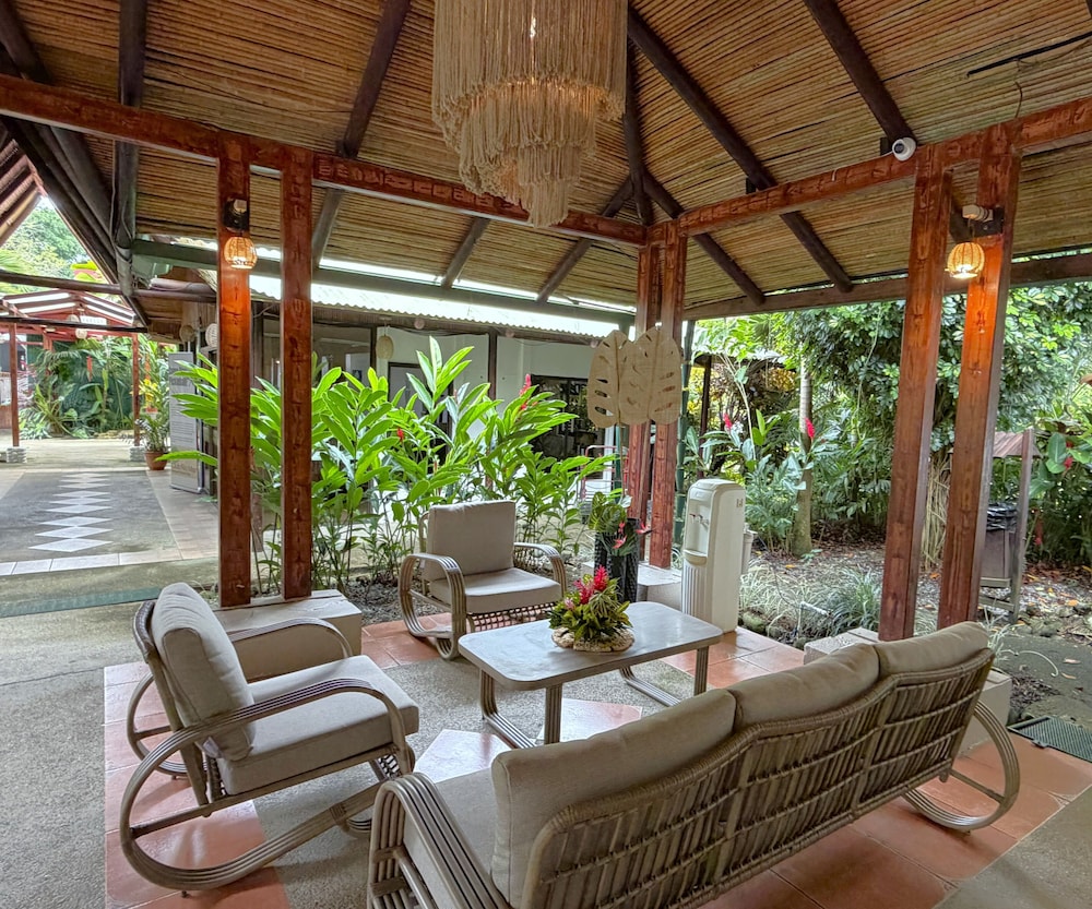 Hotel Villas Rio Mar 51/75