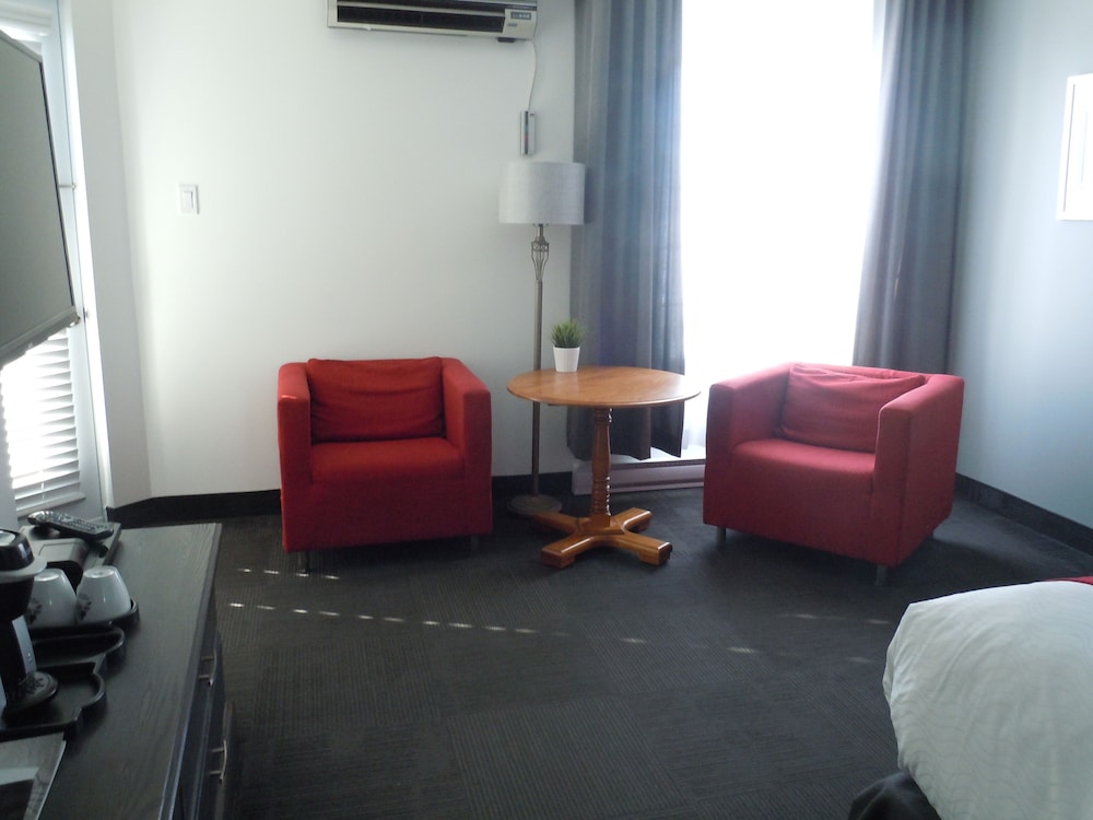 L Auberge Du Lac St Pierre 28/50