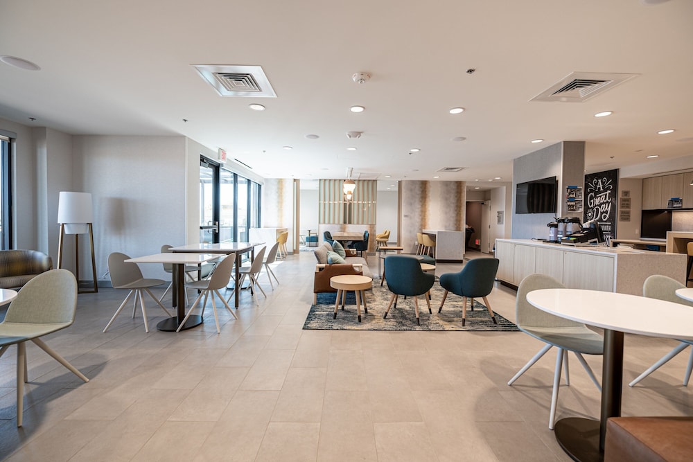 TownePlace Suites by Marriott Las Vegas North I-15 34/47
