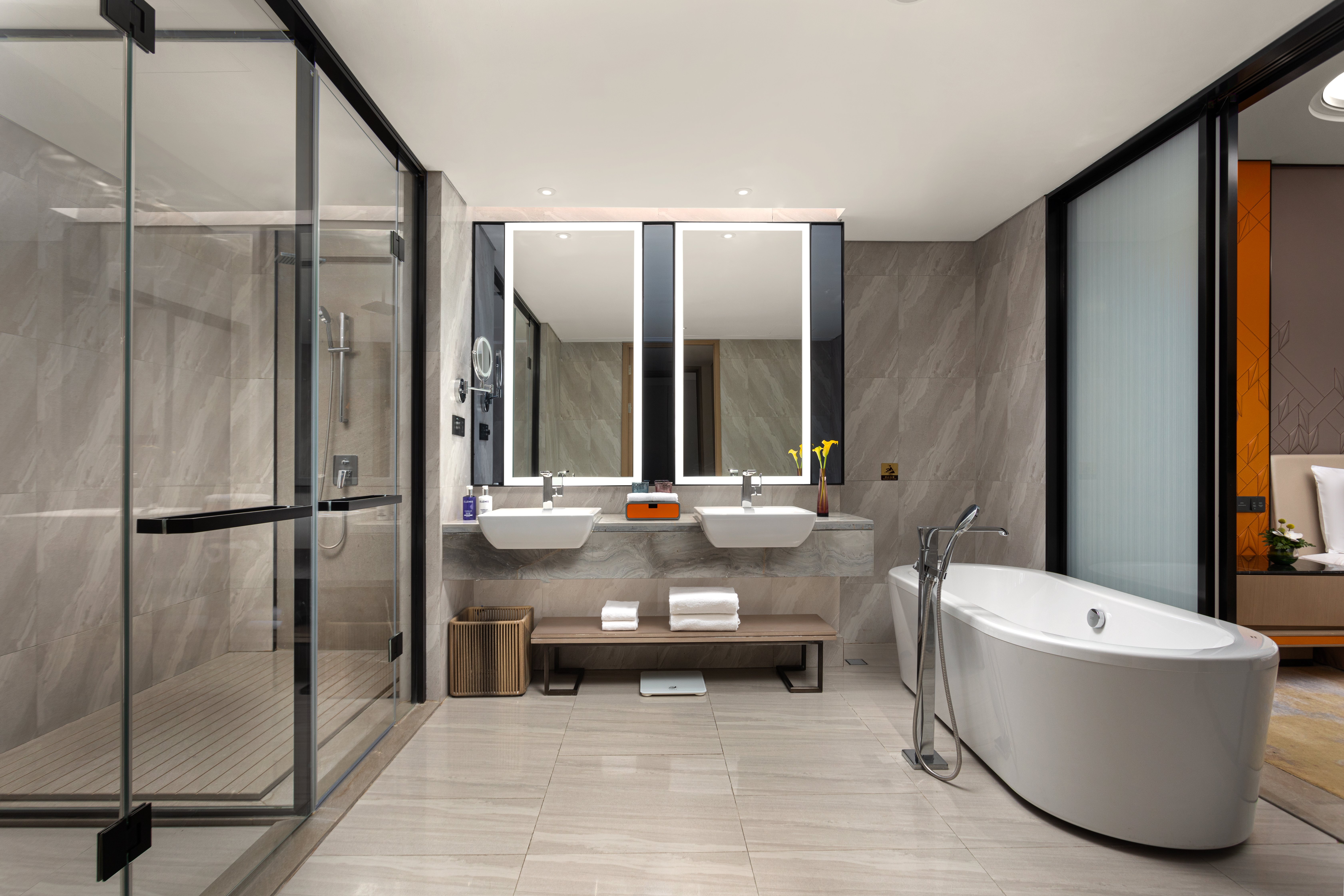 voco Shanghai Hongqiao Hub by IHG 43/45