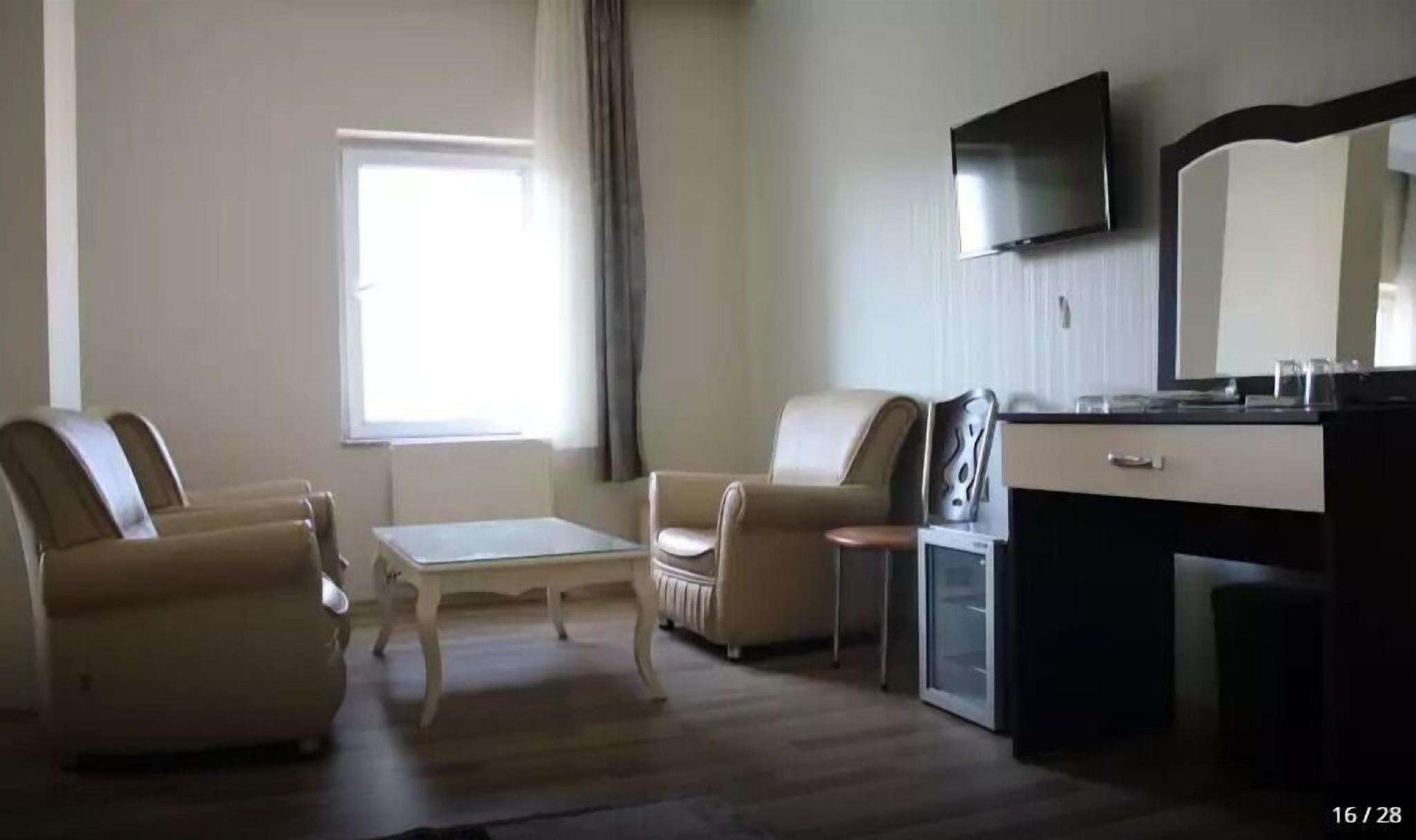 Park Otel 10/12