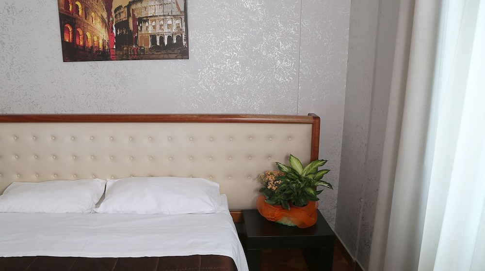 Hotel Roma Room 20/50