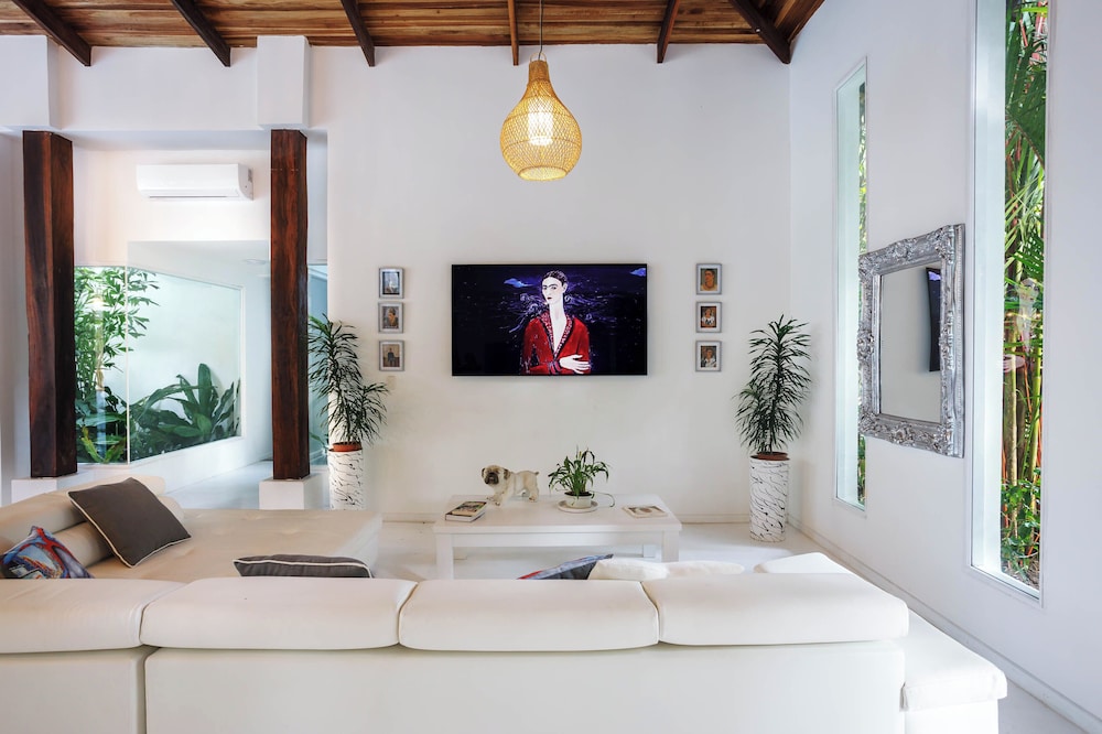 Le Cameleon Hotel 43/65