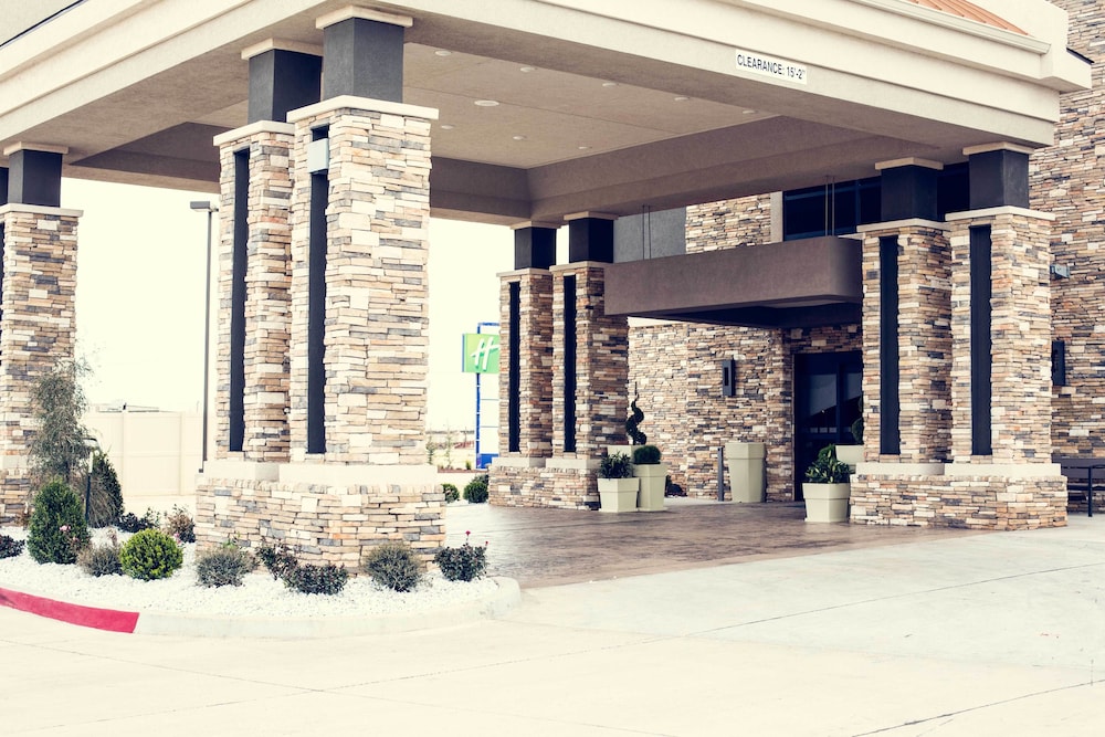 Holiday Inn Express And Suites Oklahoma City Southeast I 35 26/48