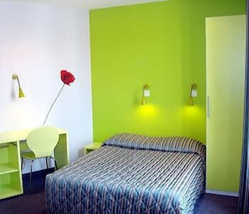 Hotel H33 10/50