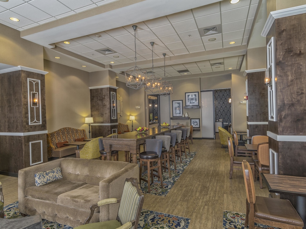 Hampton Inn Charlotte Belmont 32/47