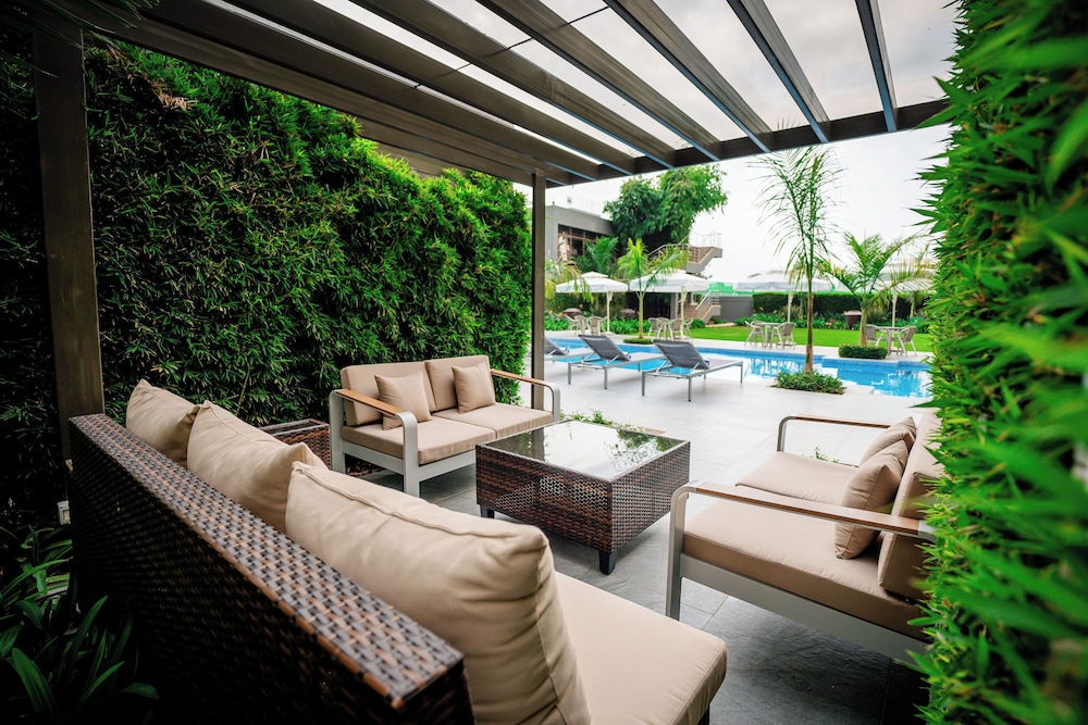 Trademark Suites at Enaki Town 31/60