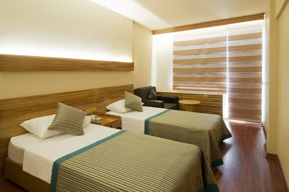 STANDARD, TWIN BEDS