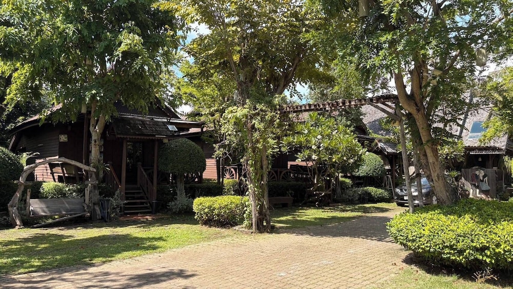 Baan Baitan Resort 61/64