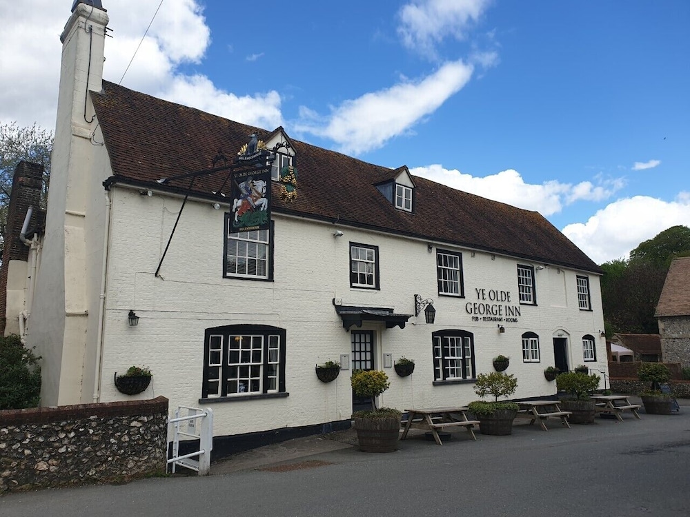 Ye Olde George Inn 2/50