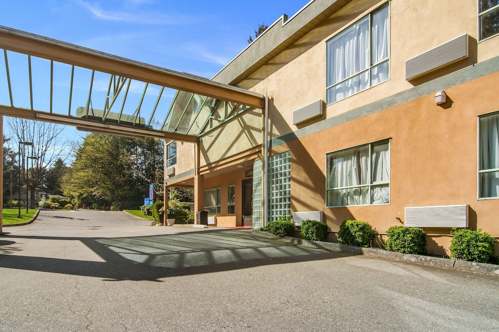 Motel6 Surrey BC 23/37
