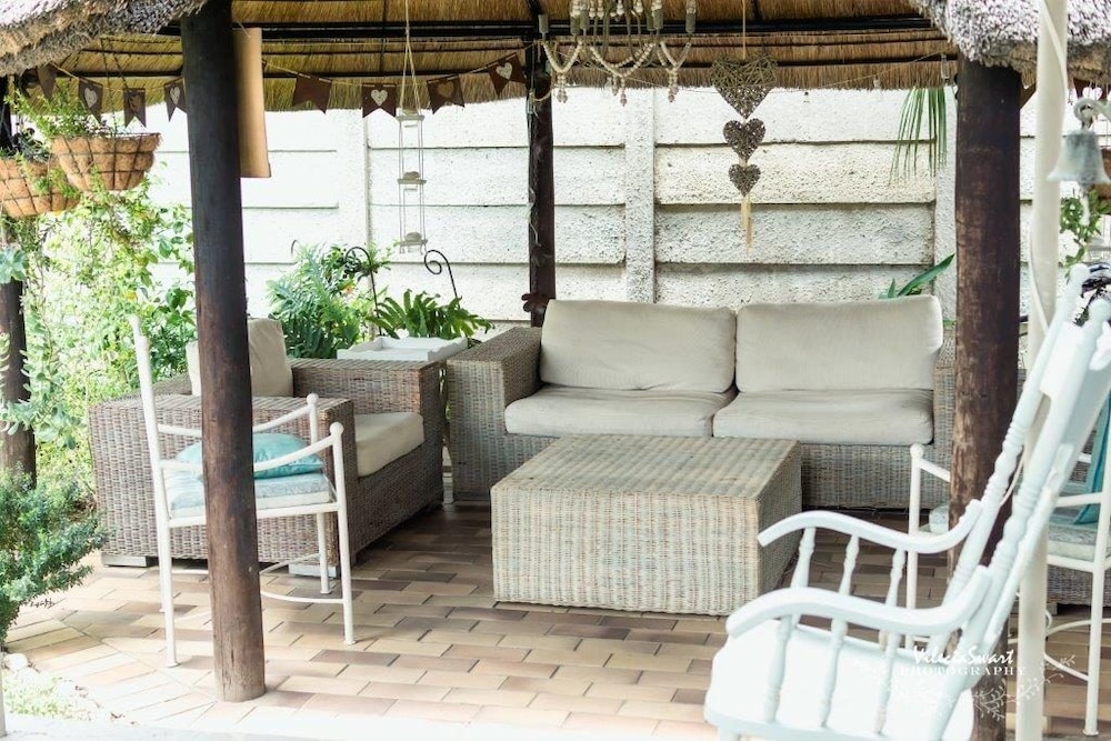 Mirabel Guesthouse 24/39
