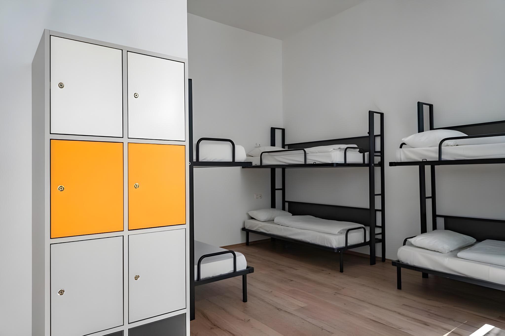 FEMALE DORM, FEMALE ONLY, STANDARD