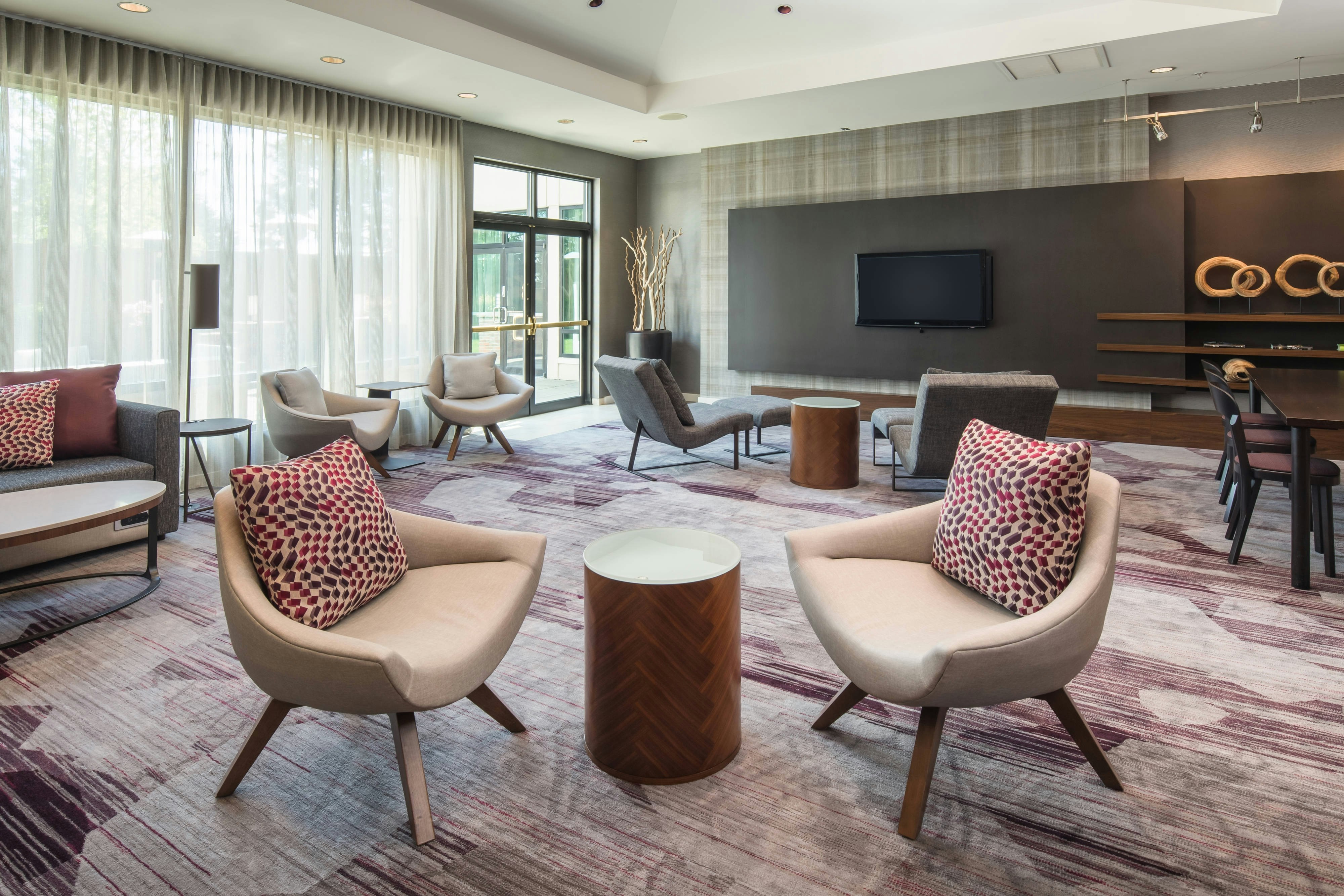 Courtyard By Marriott Seattle Federal Way 7/16