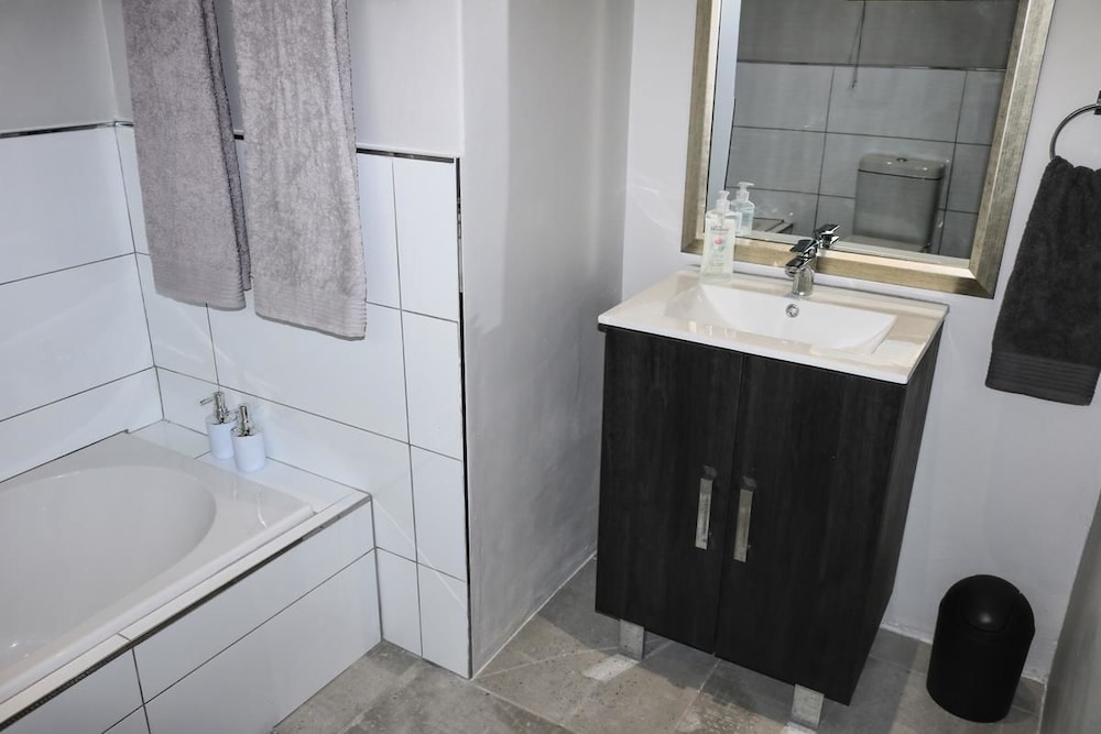 Clarens Escape 11/12