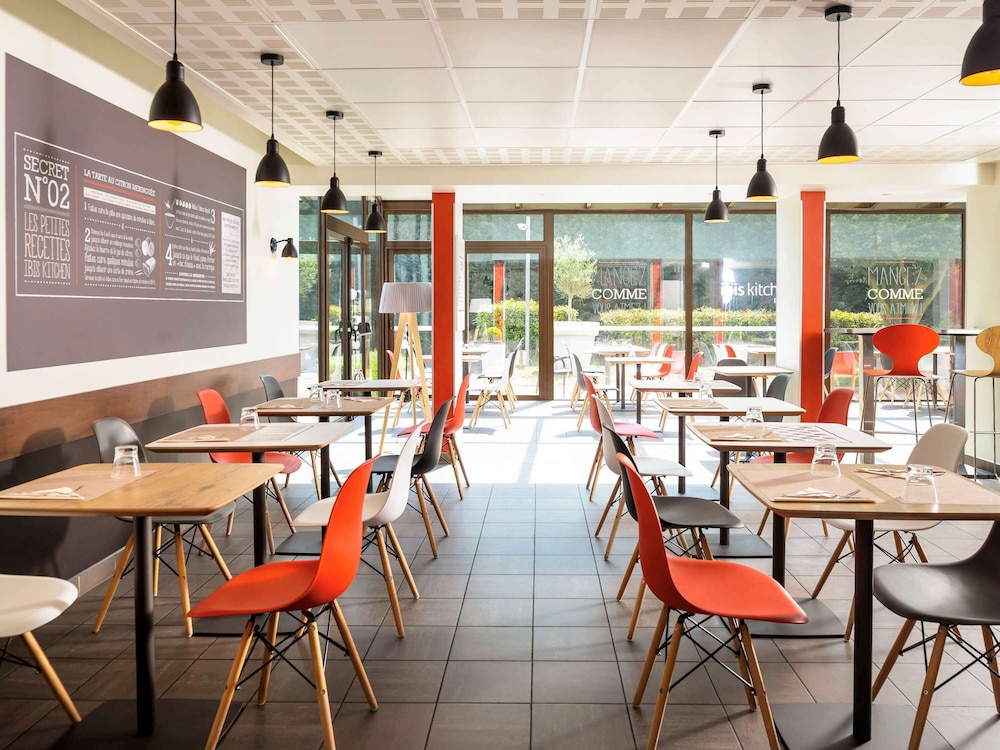 Ibis Marne La Vallee Emerainville 30/46