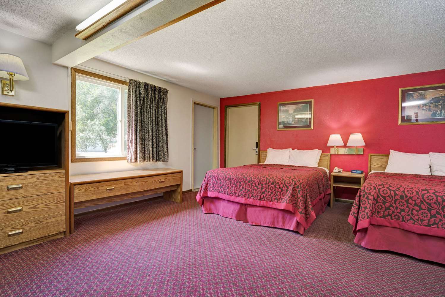 Travelodge by Wyndham Red Wing 10/15