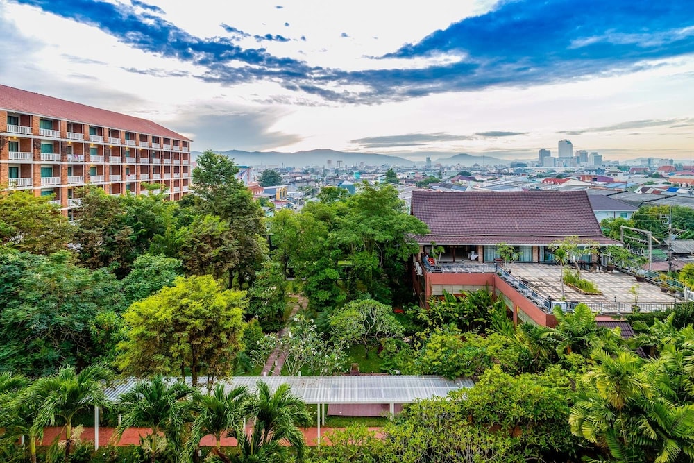 Hatyai Paradise Hotel Resort 9/56
