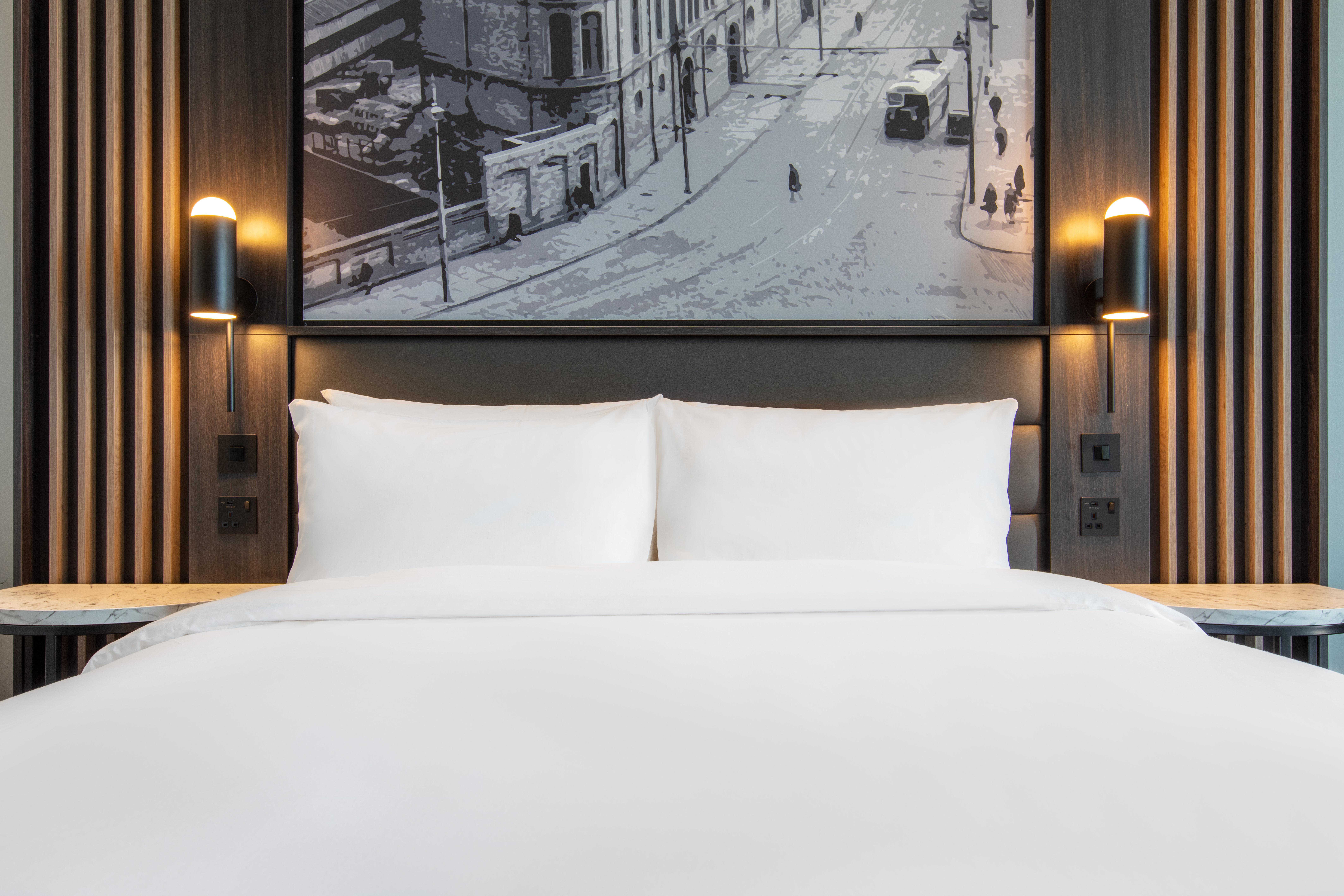 غرفة بريميوم بسرير مزدوج أو سريرين منفصلين، voco Belfast, an IHG Hotel 2/2