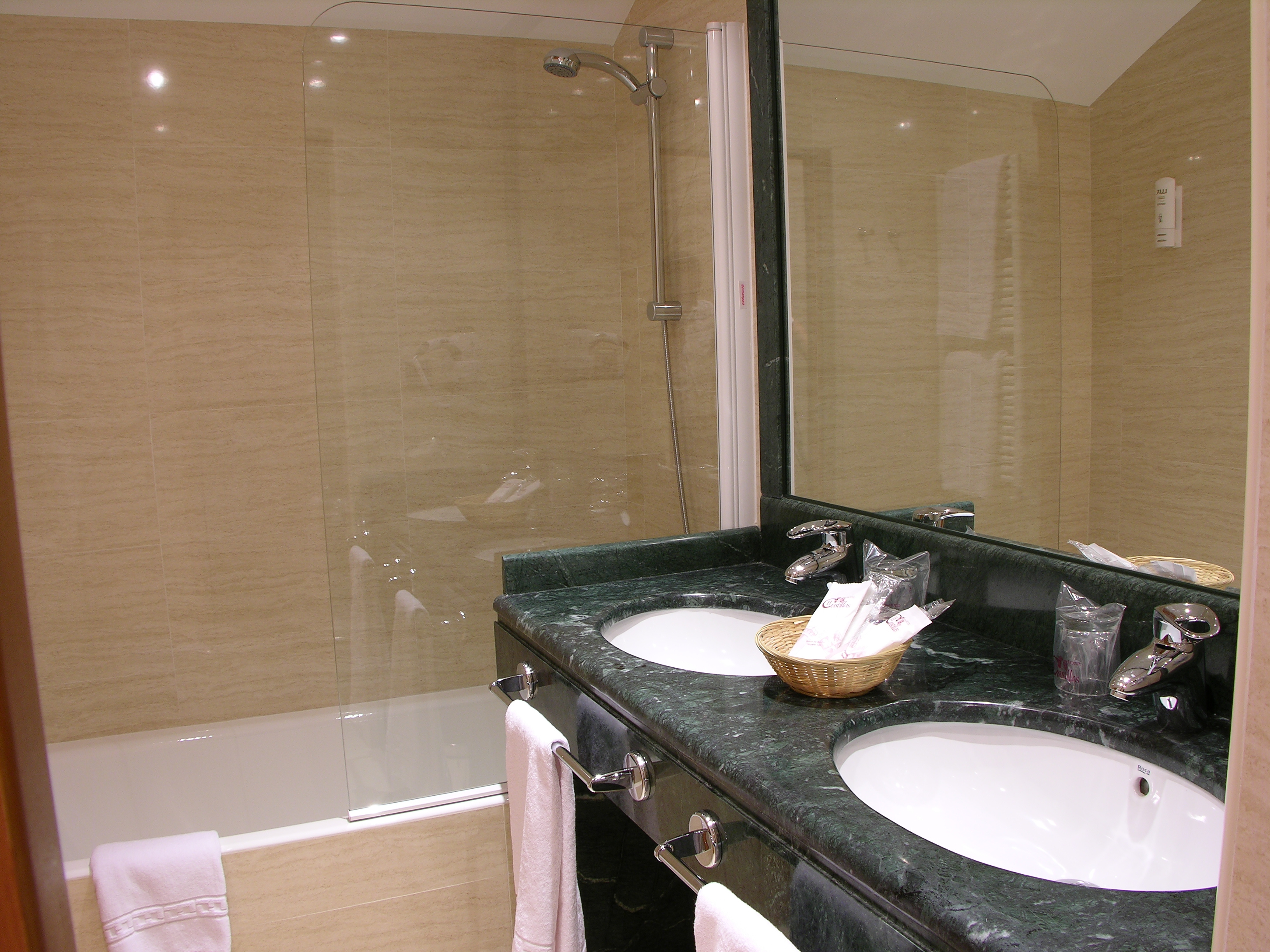 Hotel Ii Castillas Avila 20/21