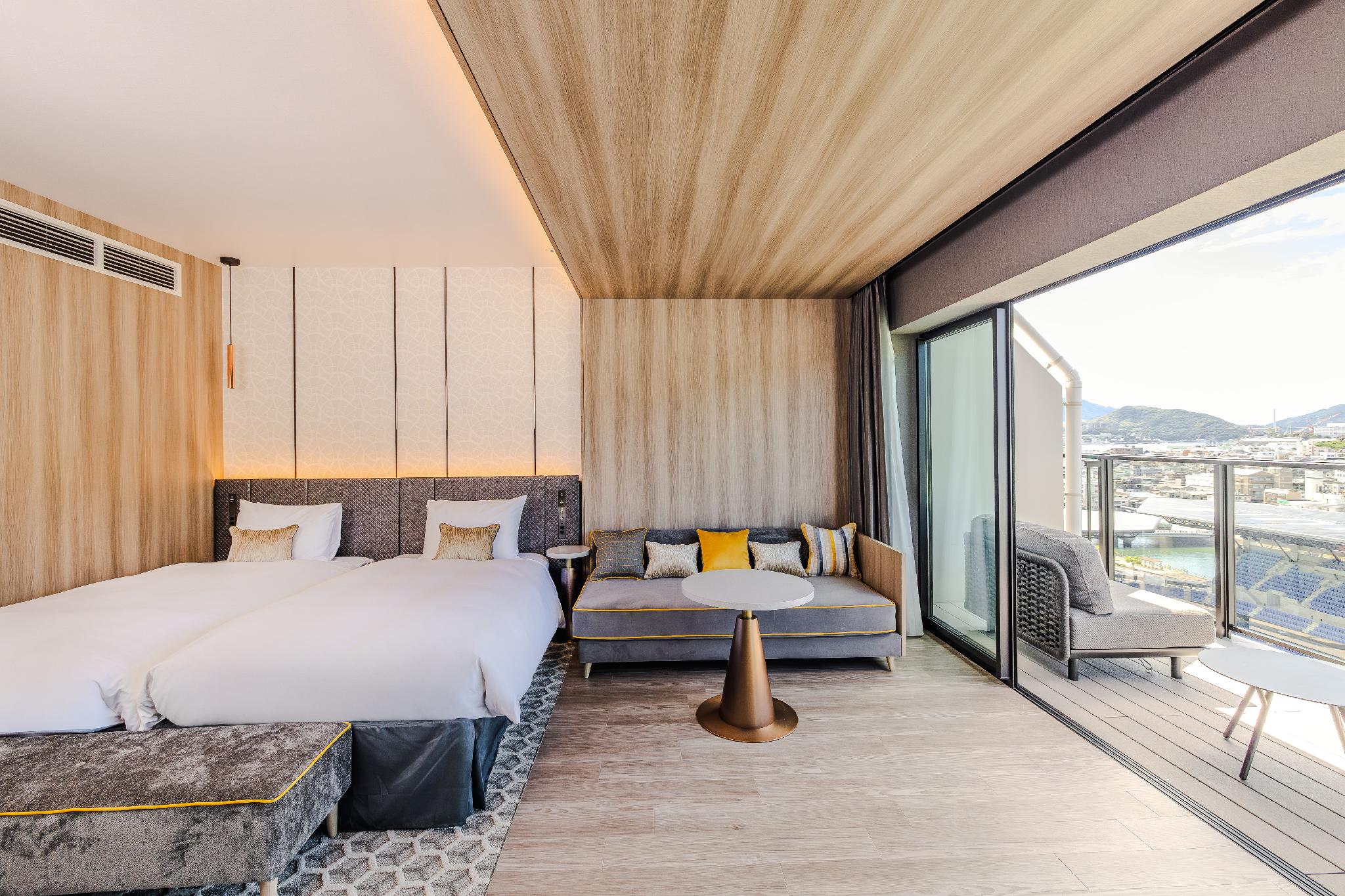 Grand, Deluxe, Twin Beds, Stadium View