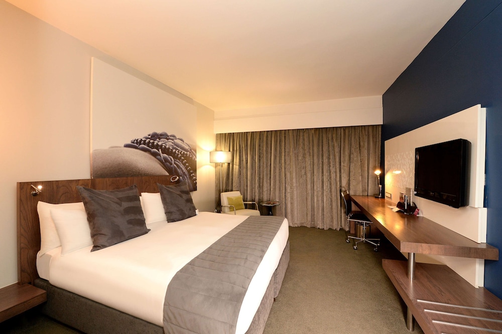 Southern Sun Rosebank 16/50