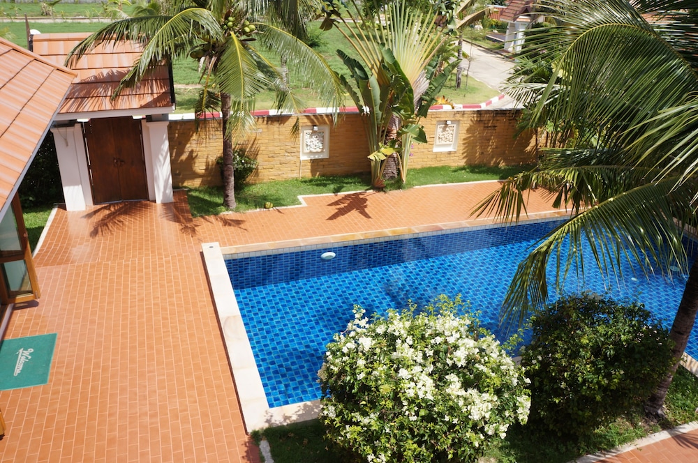 VIP Chain Resort Pool Villa 44/50