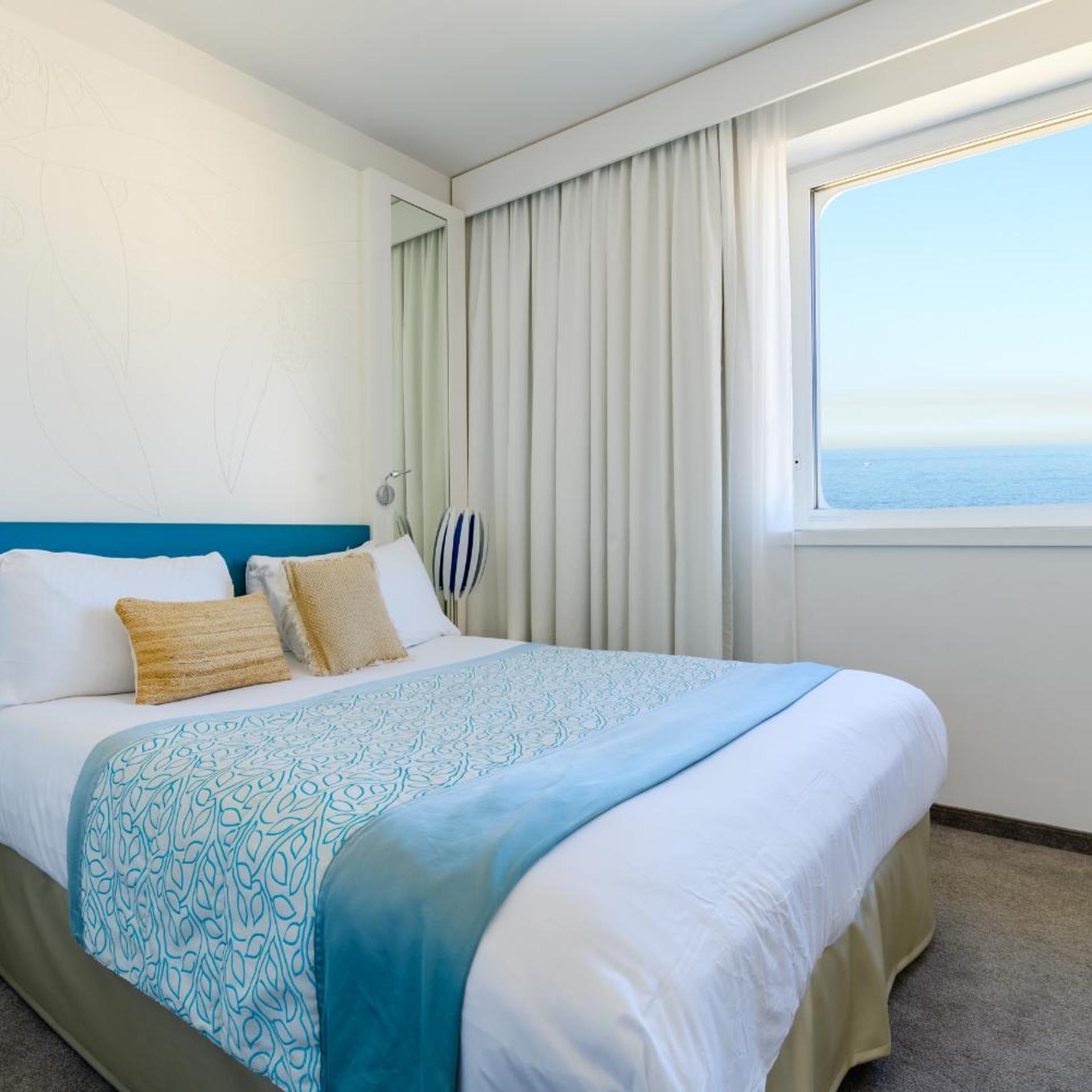 Room, King Bed, Sea Side