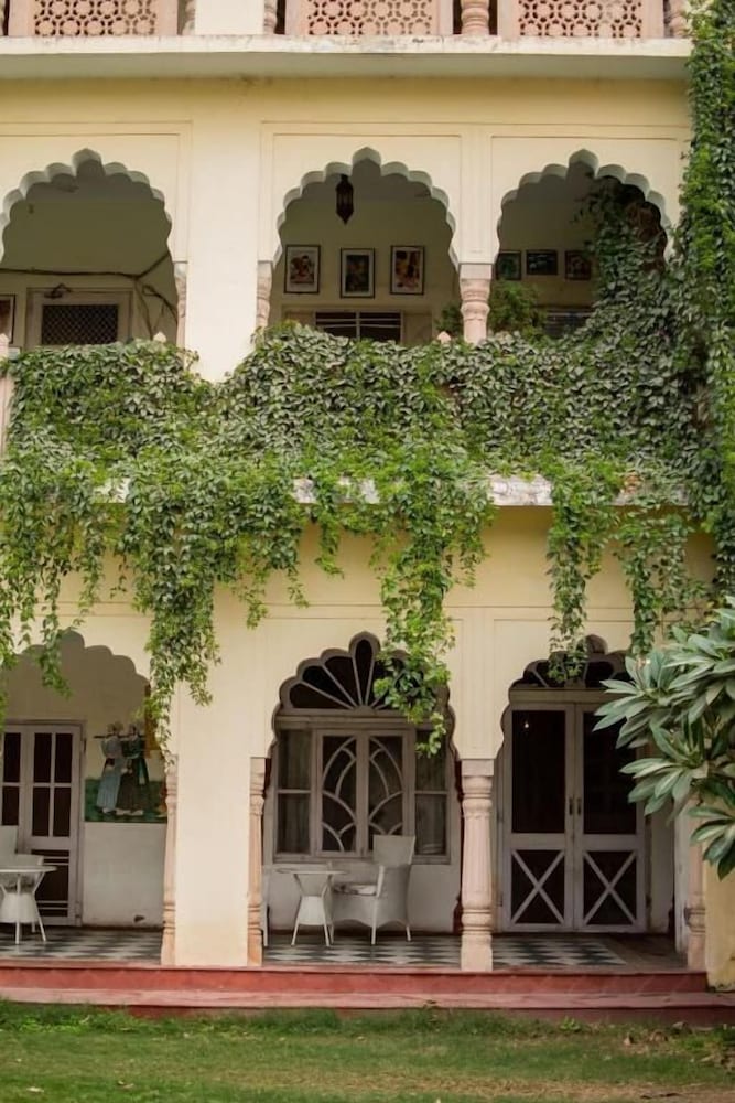 Bissau Palace 44/50