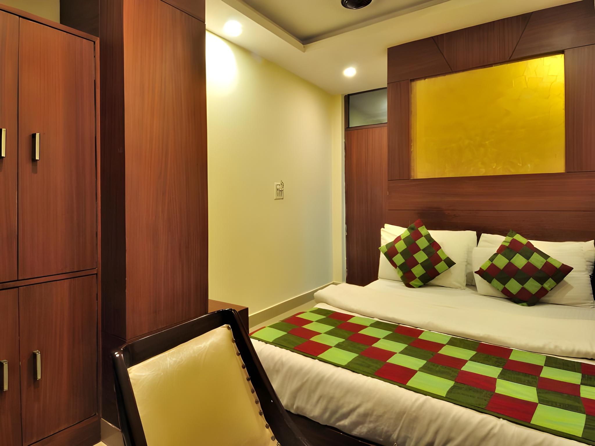 Semi Room, Deluxe