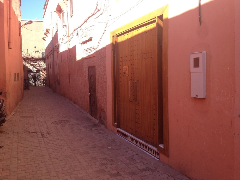 Riad L Etoile D Orient 71/75