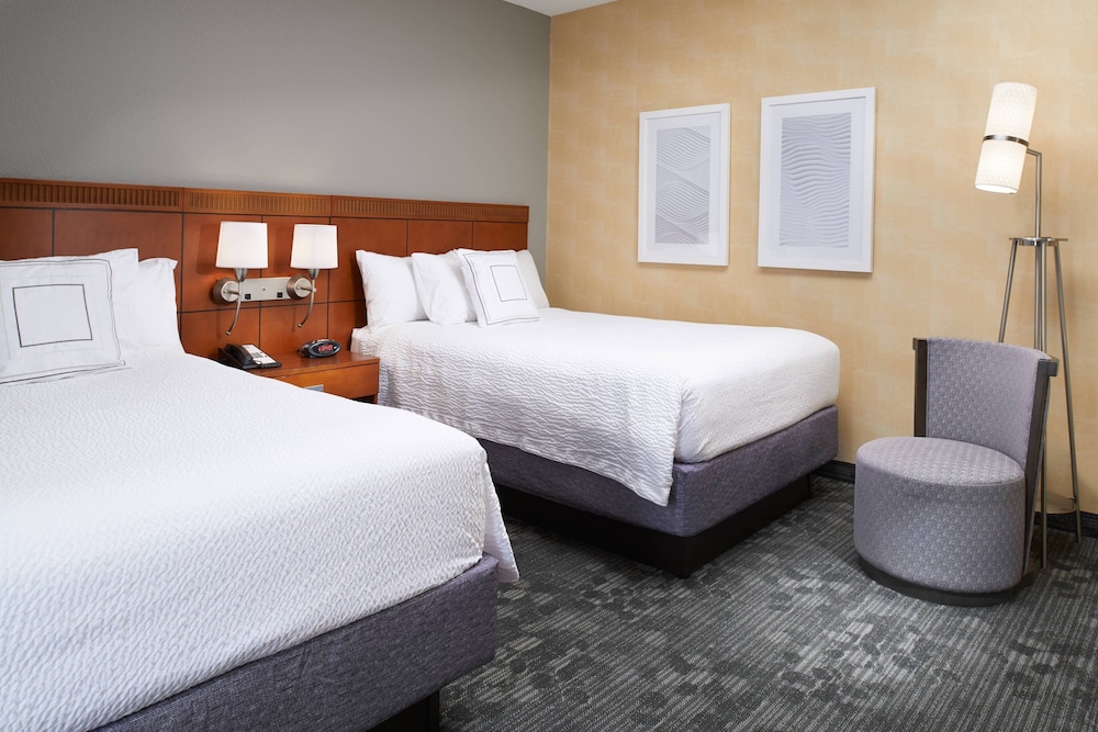 Courtyard by Marriott Lexington North 12/45